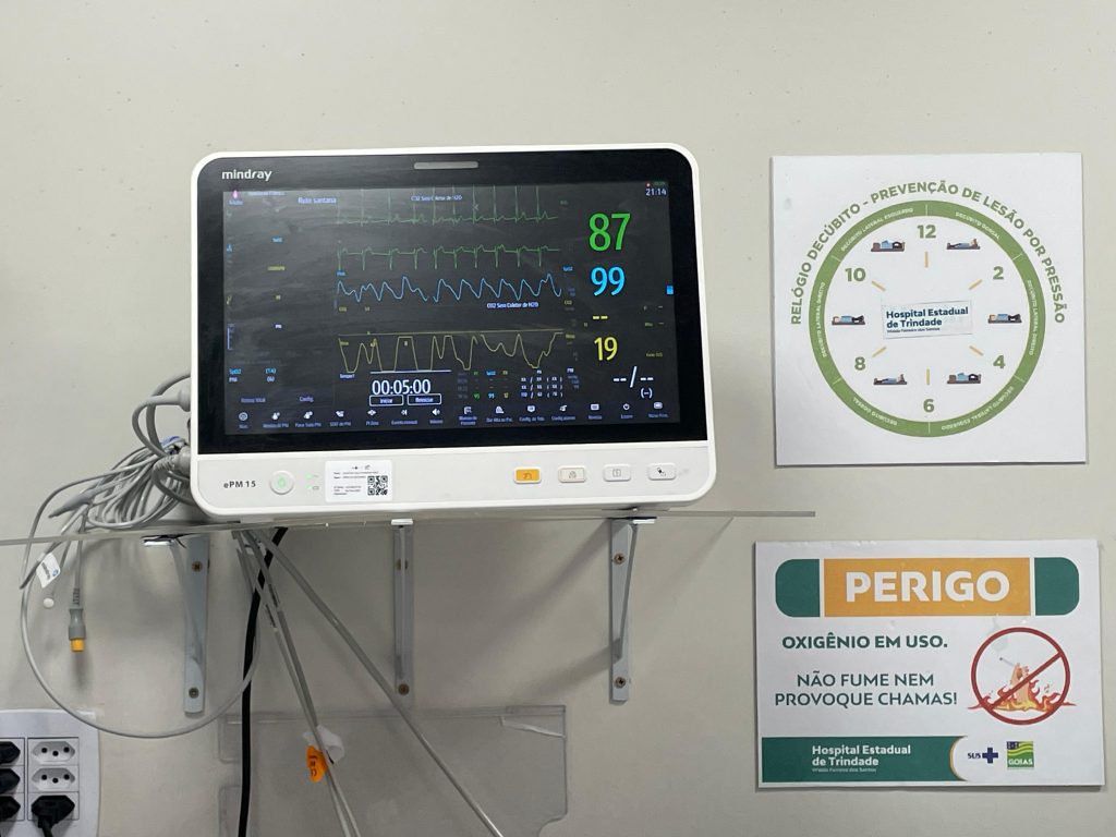 Hetrin - Hospital Estadual de Trindade recebe novo monitores multiparamétricos e desfibriladores que foram atualizados por modelos modernos e completos, unidade administrado por IMED - Instituto de Medicina, Estudos e Desenvolvimento
