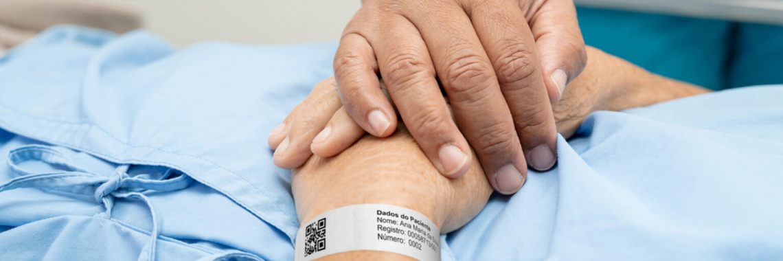 Treinamento sobre identificação segura no Hospital Estadual de Trindade (Hetrin), promovendo a segurança do paciente.