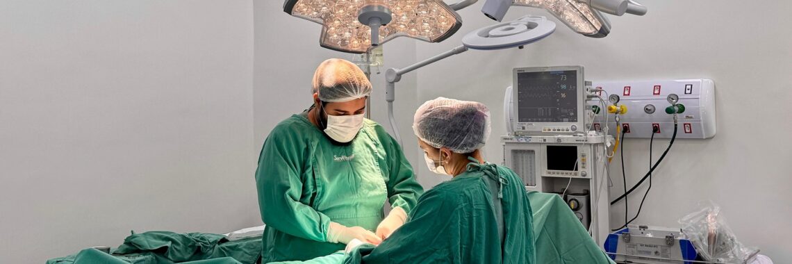 Hospital Estadual de Trindade (Hetrin) supera 90 mil atendimentos no primeiro trimestre de 2026, destacando-se na urgência e cirurgias eletivas.
