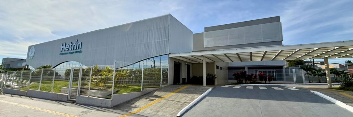 O Hospital Estadual de Trindade (Hetrin) se destaca no atendimento de urgência, realizando 183 mil procedimentos em 2026. A ampliação de leitos e estrutura fortalece a assistência à saúde na região.