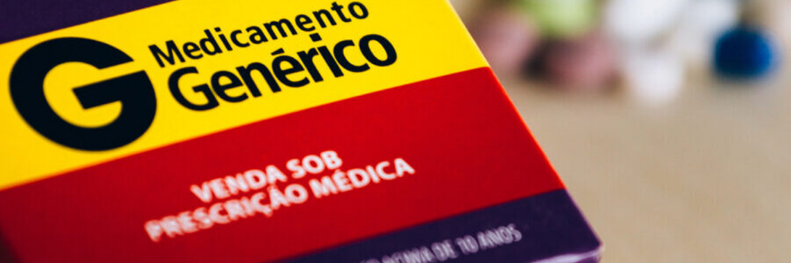 Os medicamentos genéricos representam uma alternativa confiável no Brasil, ampliando o acesso à saúde. No Hospital Estadual de Trindade (HETRIN), a equipe de farmácia reforça sua segurança e eficácia a preços acessíveis.